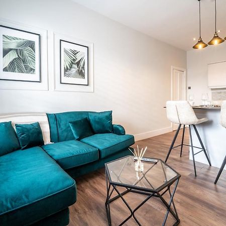 Watergate Penthouse - New 2 Bed Luxury Apartment In City Centre Chester Dış mekan fotoğraf