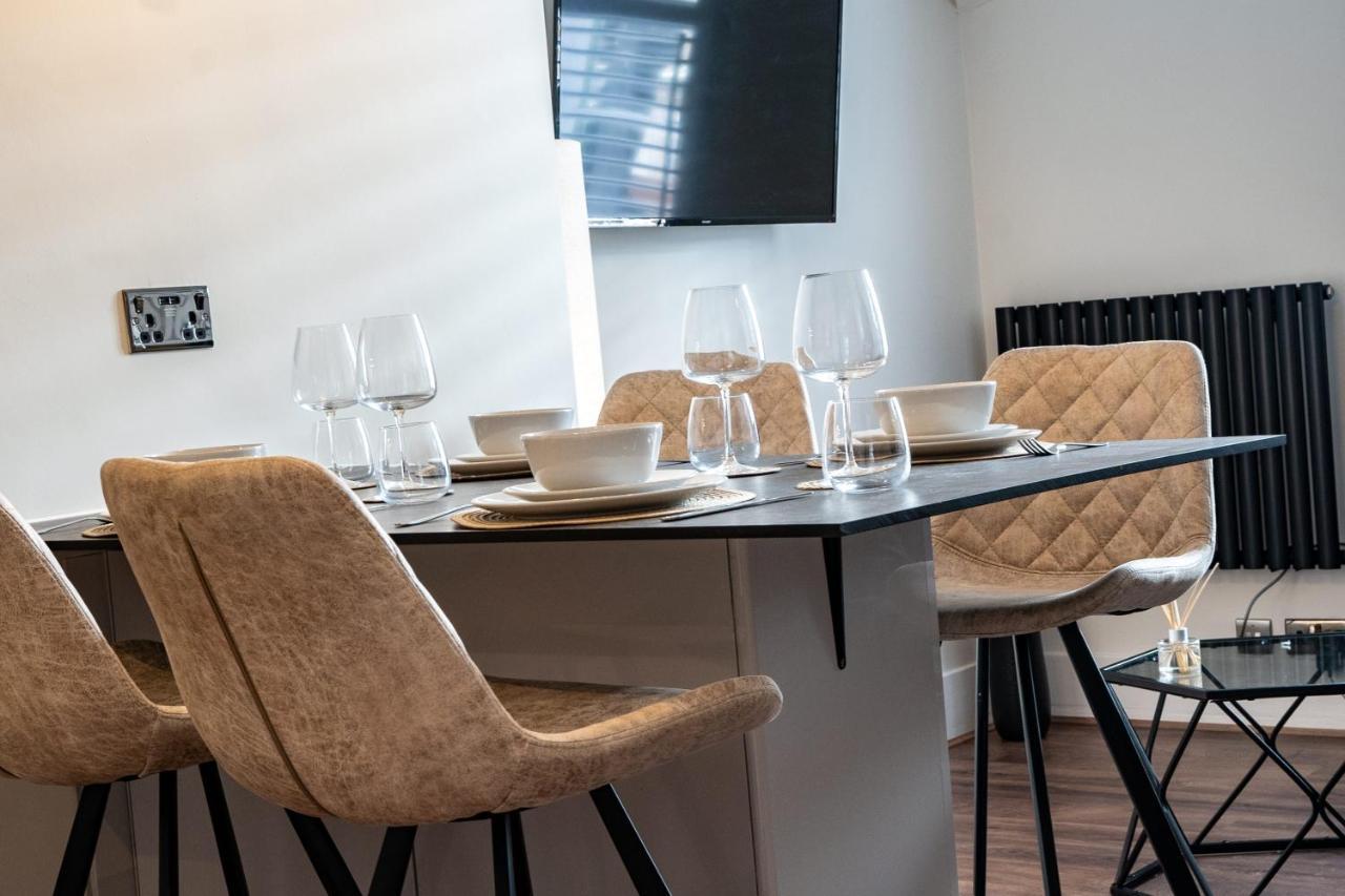 Watergate Penthouse - New 2 Bed Luxury Apartment In City Centre Chester Dış mekan fotoğraf